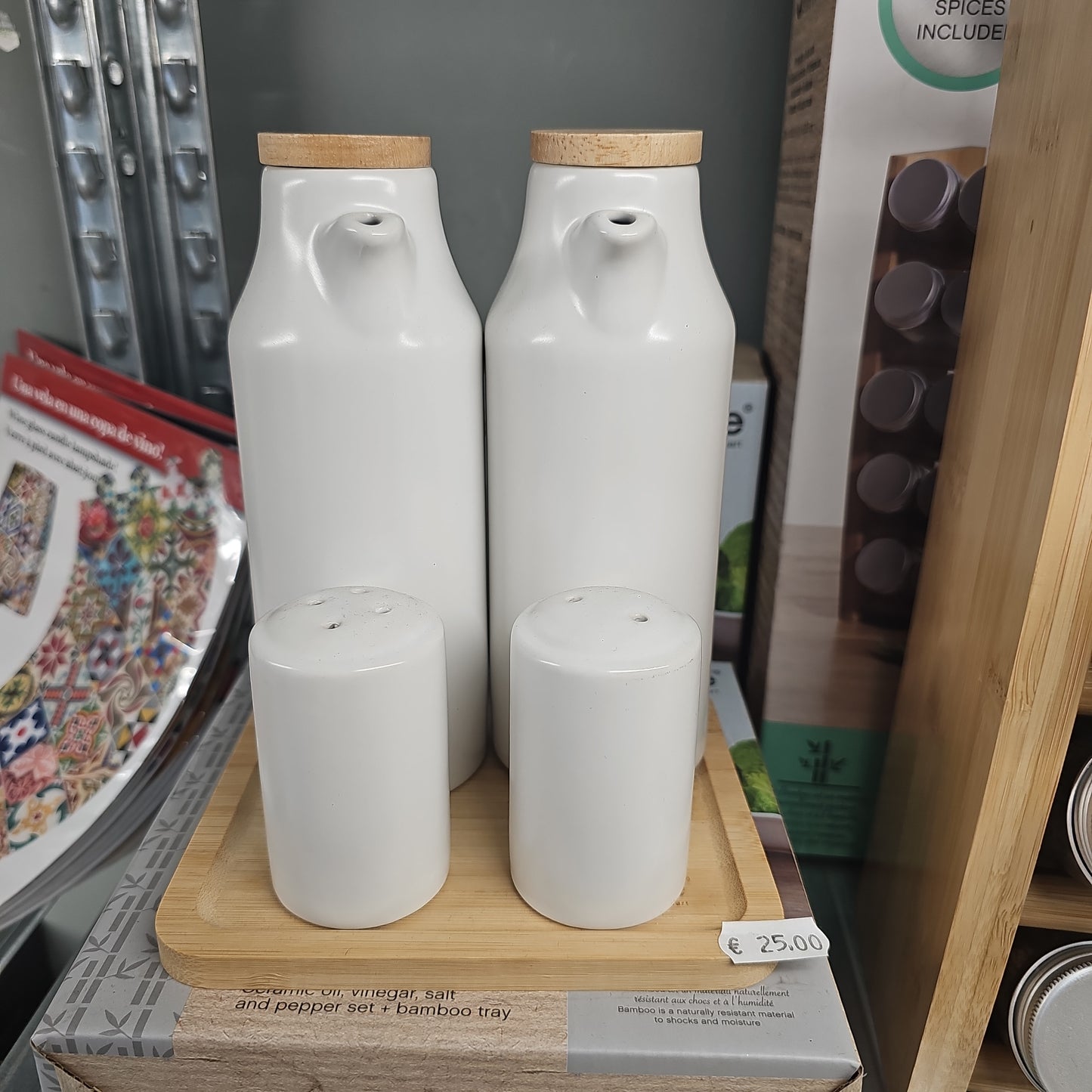 Menage in porcellana e bamboo