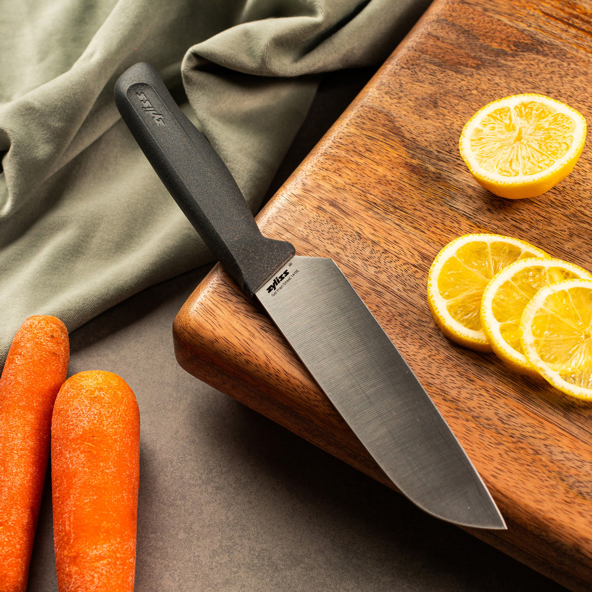COLTELLO SANTOKU DA 19CM ZYLISS